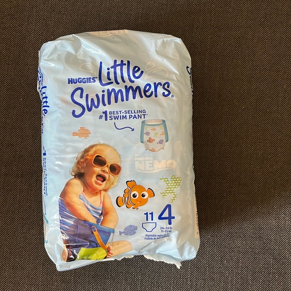 Diapers Huggies Little Swimmer Size 4 New